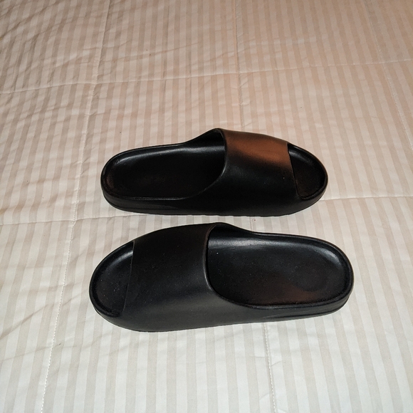 Slides - Picture 4 of 4